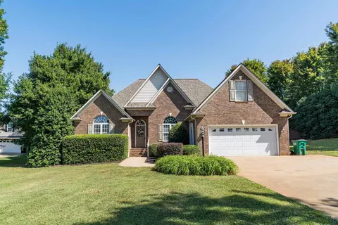 404 Carrington Dr, Boiling Springs, SC 29316