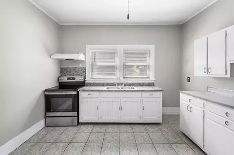 Kitchen - 4 Waldrop St, Enoree, SC 29335 photo 2 of 4