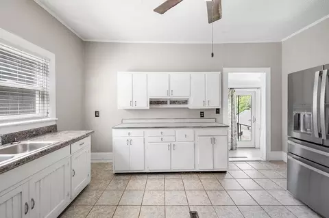 Kitchen - 4 Waldrop St, Enoree, SC 29335 photo 3 of 4