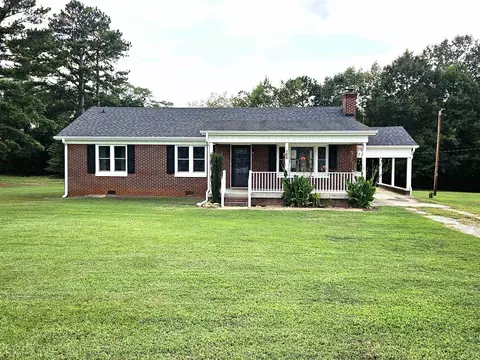 733 Pickens St, Chesnee, SC 29323