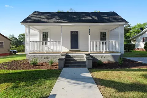 314 Buncombe St, Woodruff, SC 29388