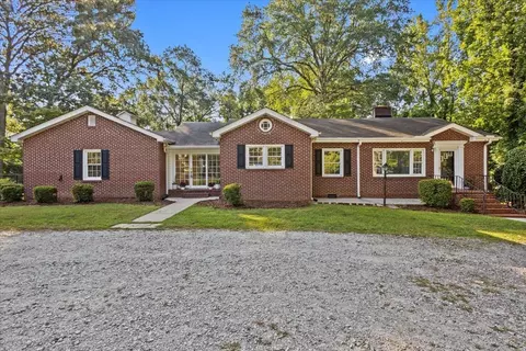 203 Yorkshire Dr, Greenville, SC 29615