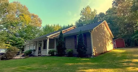 225 Jordan Springs Dr, Duncan, SC 29334