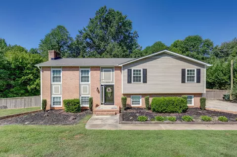 203 Timberlane Rd, Greer, SC 29651