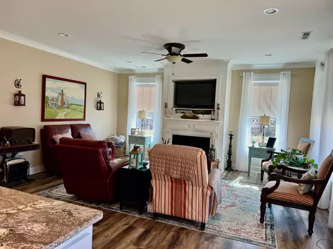 Living - 304 Dorman Rd, Campobello, SC 29322 photo 1 of 2