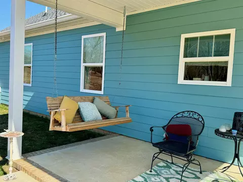 Exterior - 304 Dorman Rd, Campobello, SC 29322 photo 3 of 10