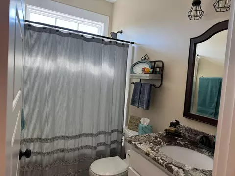Bath - 304 Dorman Rd, Campobello, SC 29322 photo 1 of 4