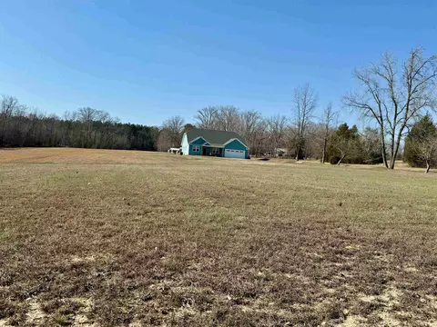 Exterior - 304 Dorman Rd, Campobello, SC 29322 photo 5 of 10