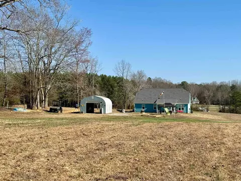 Exterior - 304 Dorman Rd, Campobello, SC 29322 photo 9 of 10