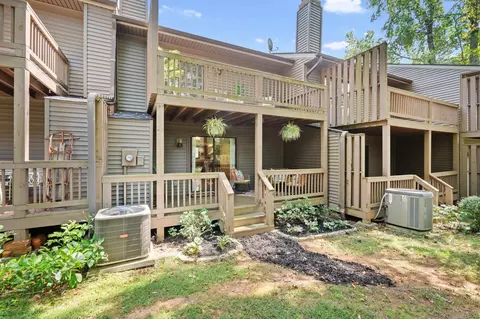 100 Stallings Rd, Taylors, SC 29687