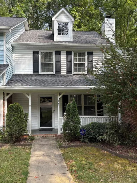 129 Mistybrook Dr, Spartanburg, SC 29302