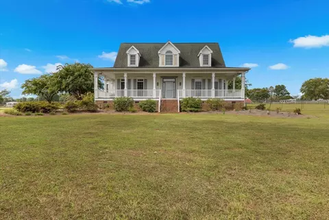 8229 New Cut Rd, Campobello, SC 29322
