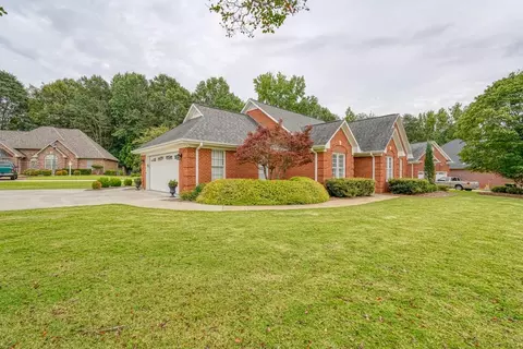 901 Lyday Ln, Inman, SC 29349