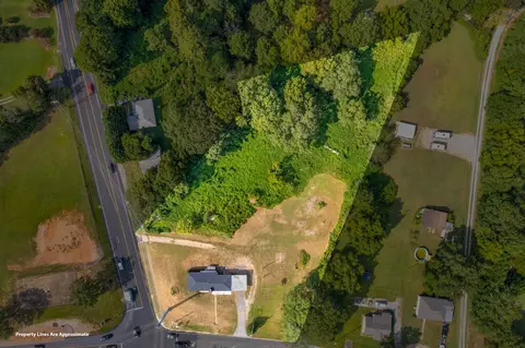 5706 Sandy Ford Rd, Chesnee, SC 29323