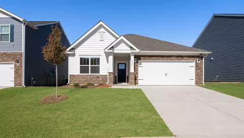 917 Pineland Dr, Woodruff, SC 29388