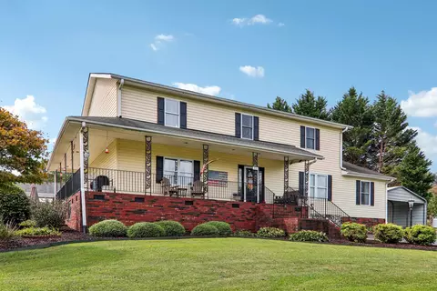 221 Burton Dr, Chesnee, SC 29323