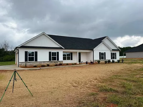 433 Cherokee Creek Rd, Gaffney, SC 29341