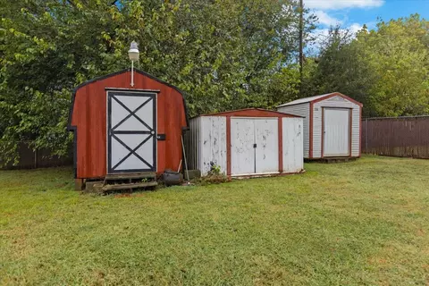 808 E Main St, Duncan, SC 29334 photo 5