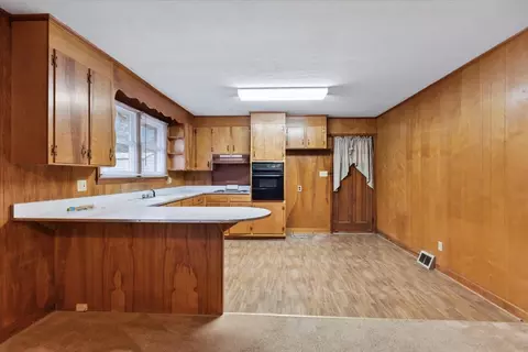 808 E Main St, Duncan, SC 29334 photo 13