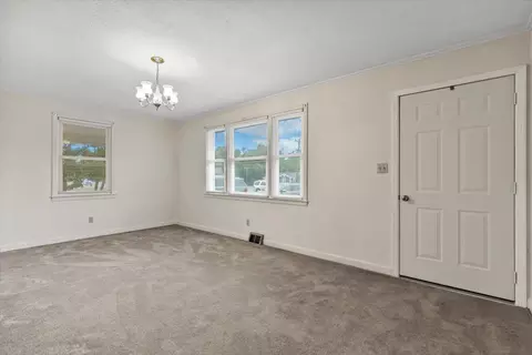 808 E Main St, Duncan, SC 29334 photo 6