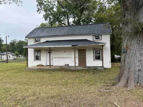 107 Santee St, Cowpens, SC 29330