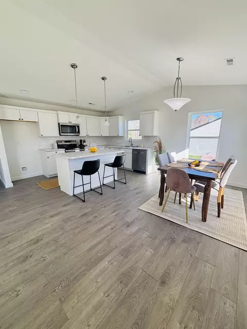 784 Darwin Rd, Gaffney, SC 29340 photo 3