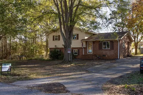 304 Scenic View Rd, Chesnee, SC 29323