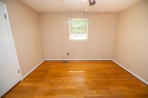 217 Pleasant Dr, Greer, SC 29651 photo 3