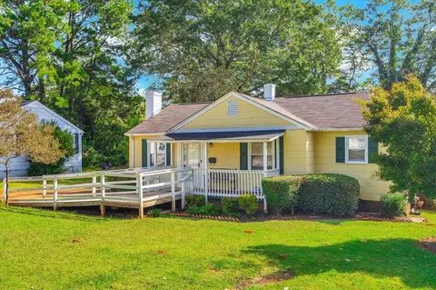 221 Charlesworth Ave, Spartanburg, SC 29306