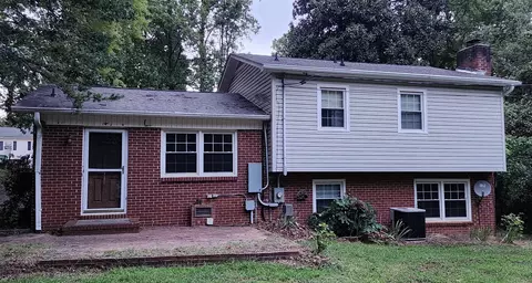 248 Logan Ct, King, NC 27021 photo 2