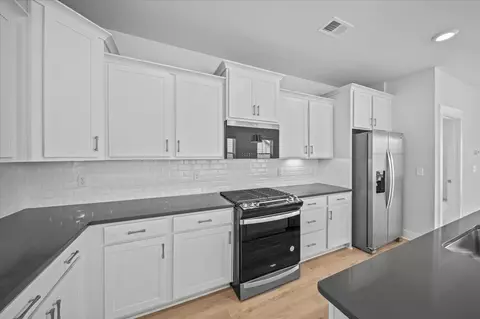 945 Diane Ln, Moore, SC 29369 photo 9
