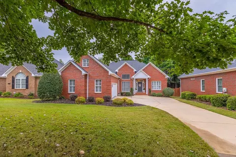 656 Amesbury Ln, Spartanburg, SC 29301