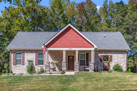 172 Floyd Meadow Dr, Inman, SC 29349