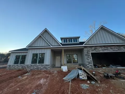385 Smith Chapel Rd, Campobello, SC 29322