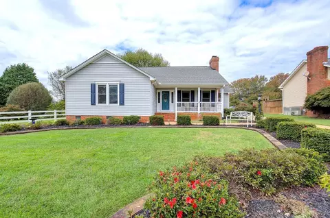3 Fairview Road Ext, Greer, SC 29651