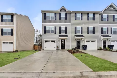 223 Coldwater Creek Ct, Simpsonville, SC 29680