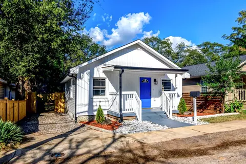27 Doe St, Greenville, SC 29611