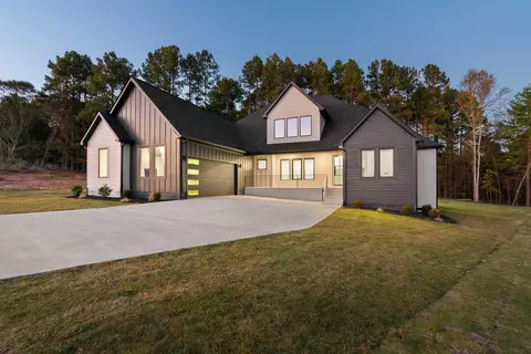 761 New South Ct, Wellford, SC 29385