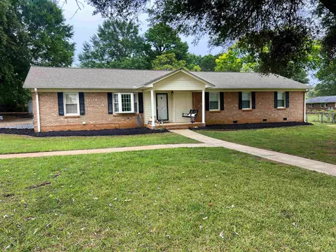 2 Green Acres, Boiling Springs, SC 29316