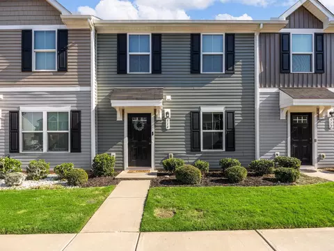 514 Hampton Townes Dr, Greenville, SC 29617