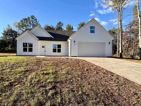 116 Easy St, Wellford, SC 29385