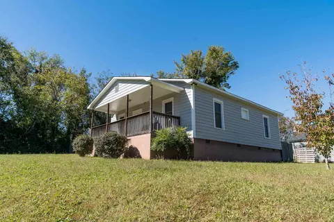 12 Oak St, Spartanburg, SC 29306