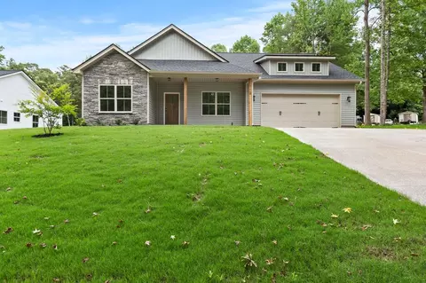 112 S Lakeview Dr, Duncan, SC 29334