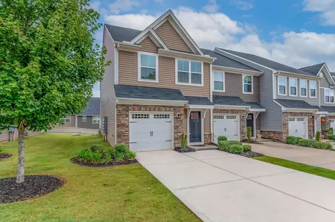 28 Country Dale Dr, Greer, SC 29650