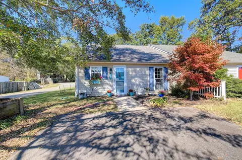 319 Farnsworth Rd, Spartanburg, SC 29301