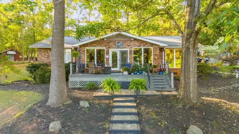 158 Sapphire Ln, Easley, SC 29640