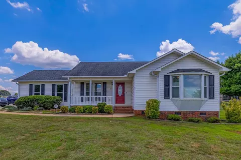 800 Berry Rd, Boiling Springs, SC 29316