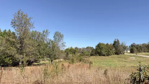 640 Christopher Rd, Campobello, SC 29322 photo 2