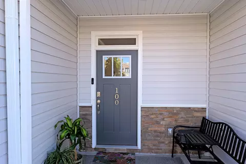 100 Planters Pl, Greer, SC 29650 photo 2