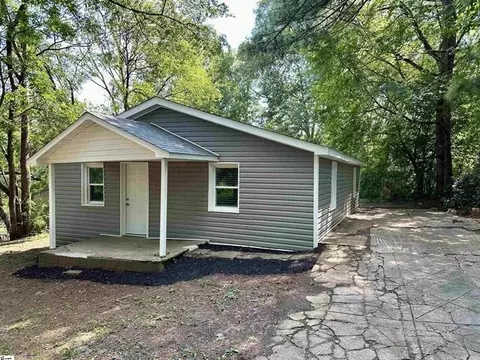 111 Cox St, Spartanburg, SC 29306